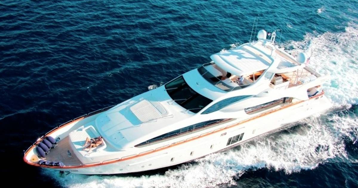 ESCAPADE Charter Yacht in Thailand | YachtCharterFleet