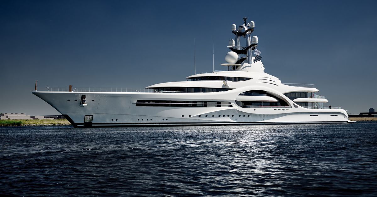 mega yacht anna