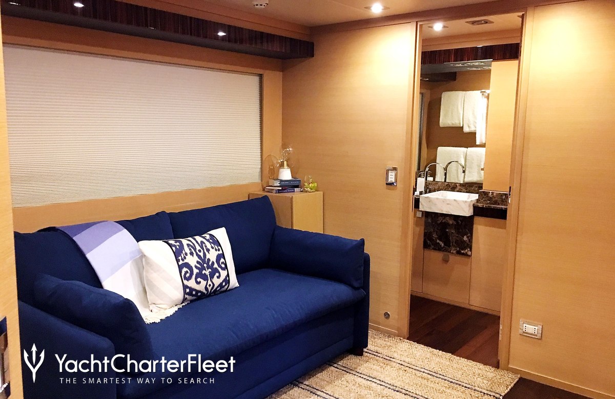 VANTAGE Yacht Charter Brochure - Download PDF