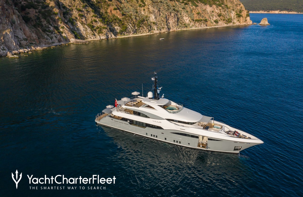 snow 5 yacht charter