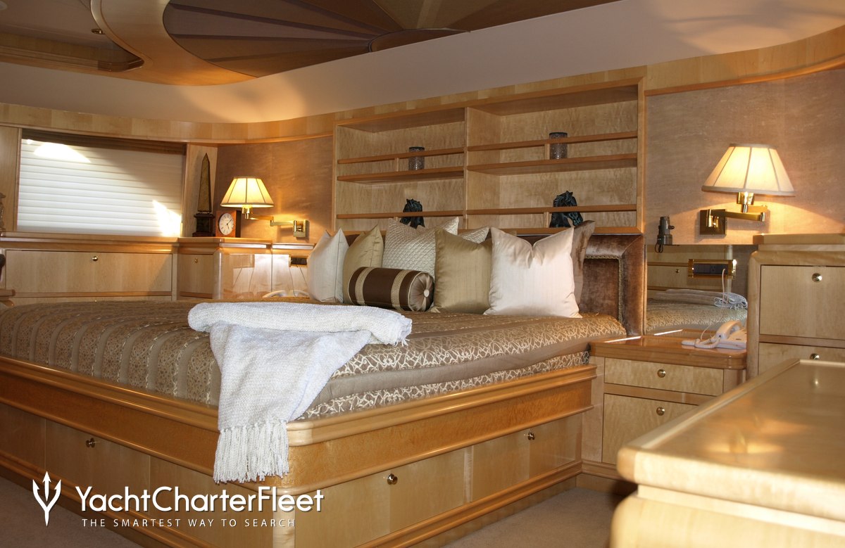 summertime yacht charter