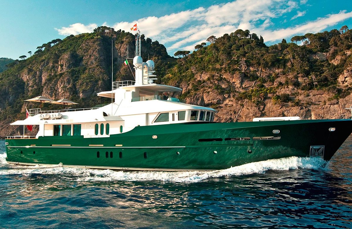 yacht explorer charter