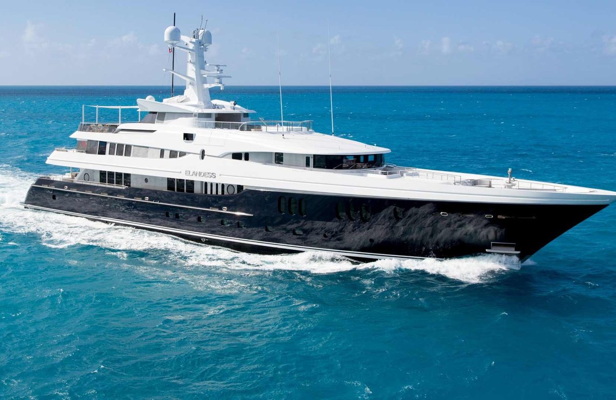dubai yacht