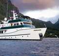 Spend your festive season in French Polynesia onboard charter yacht ASKARI