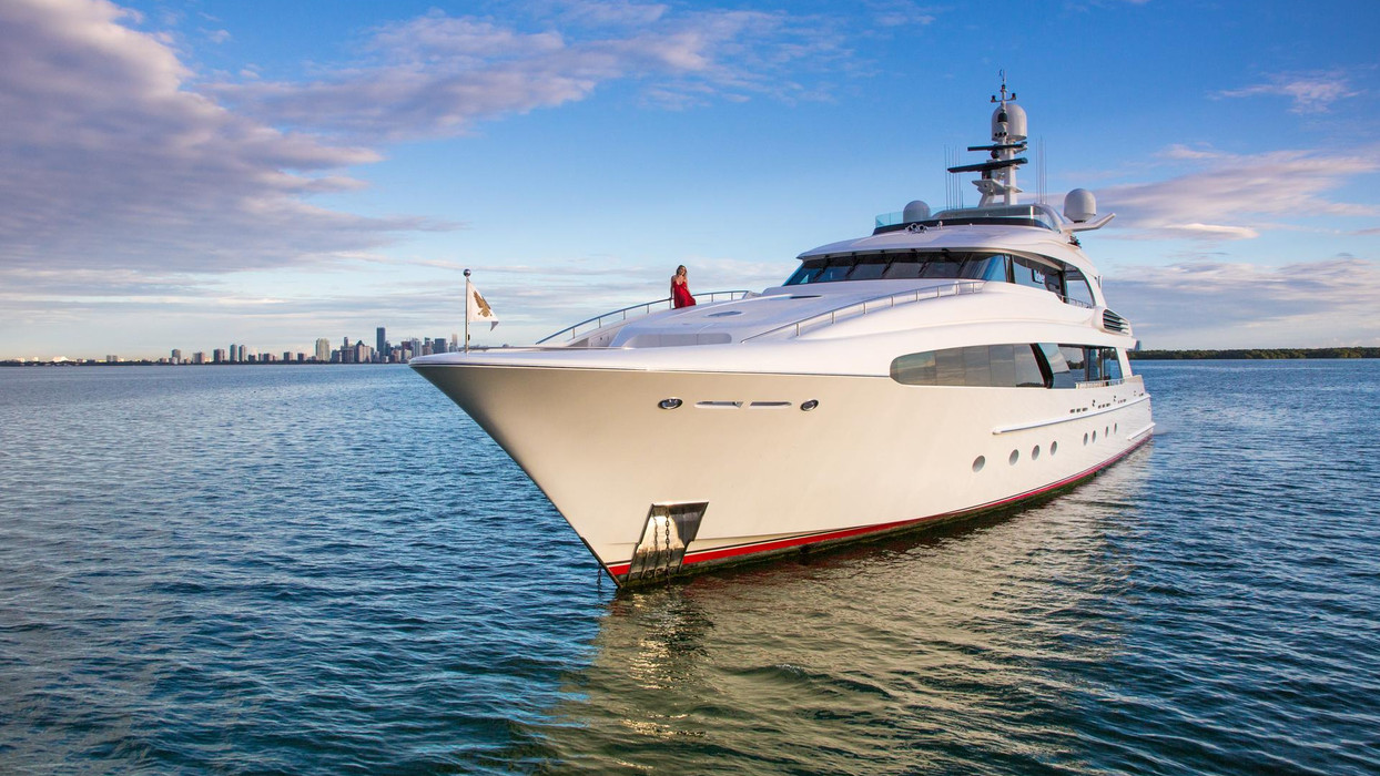 Tom Brady's Yachts: Complete List, Cost, Specifications and Pictures