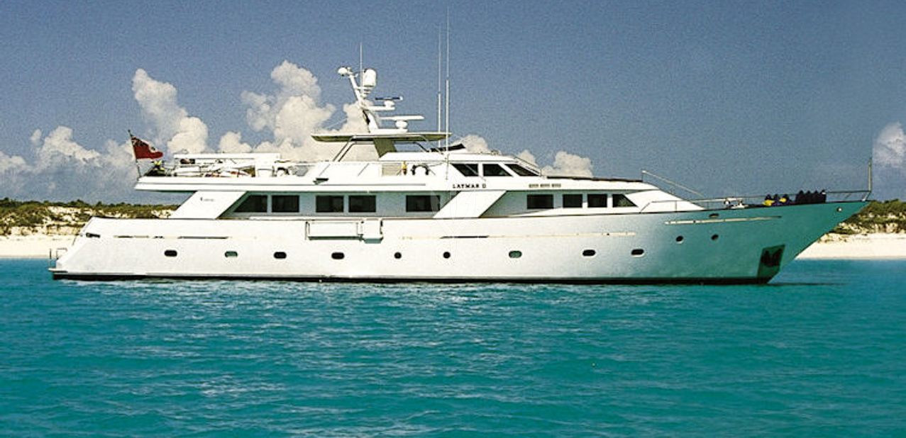 Espinola Charter Yacht