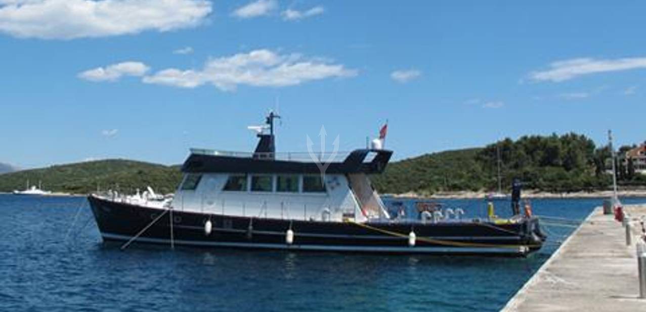 Itaca Charter Yacht