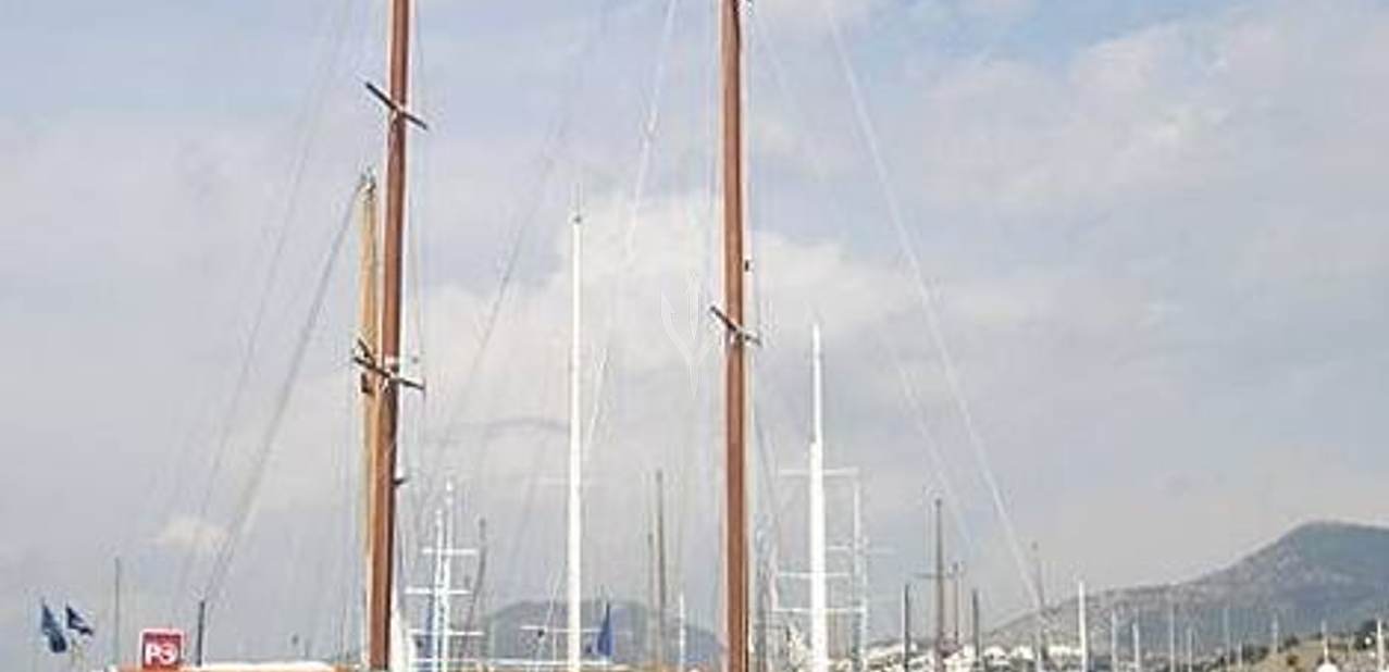Faralina Charter Yacht