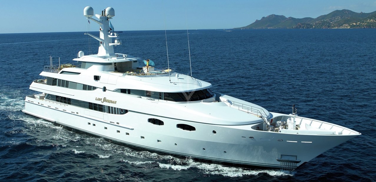 Oui Oui Charter Yacht