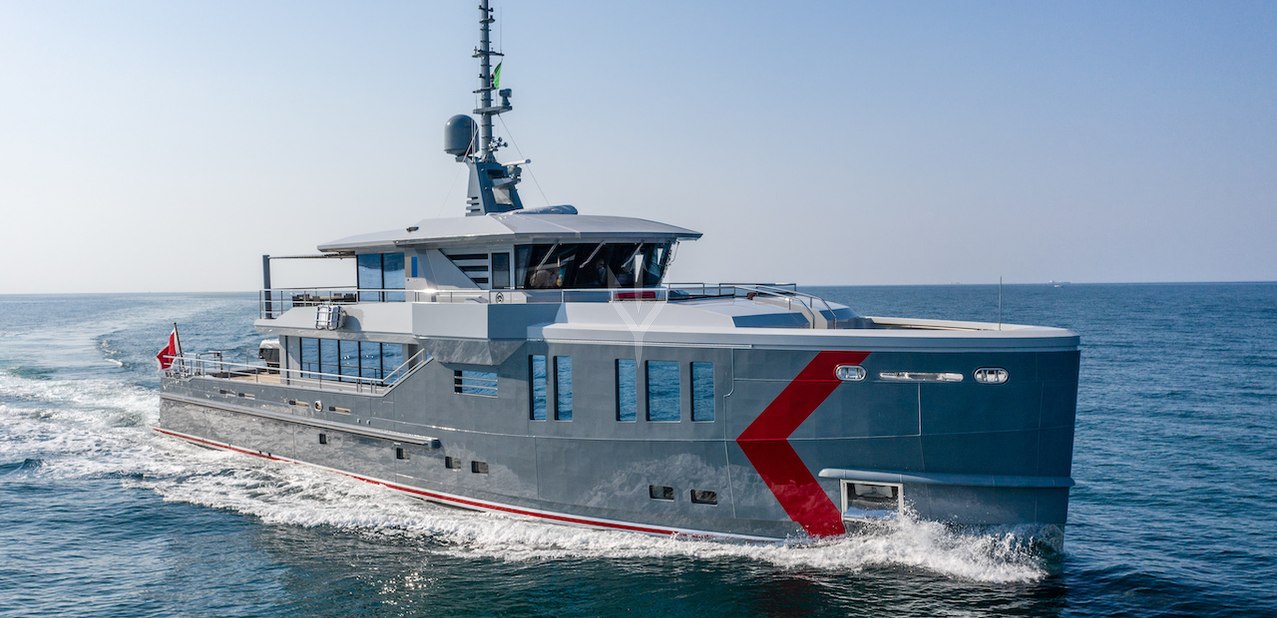 Atom Charter Yacht