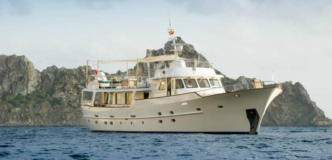 Monara Charter Yacht