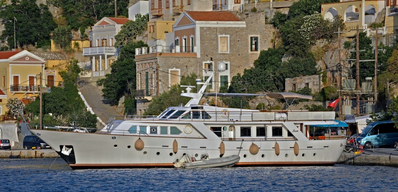 Lady L Charter Yacht