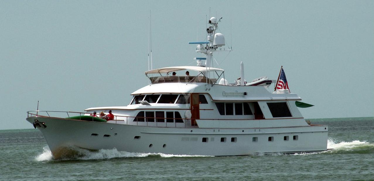Le Club Tarpon Charter Yacht
