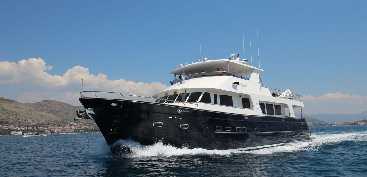 Vanatu Charter Yacht