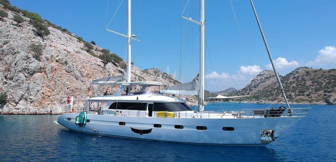 Angelo 3 Charter Yacht