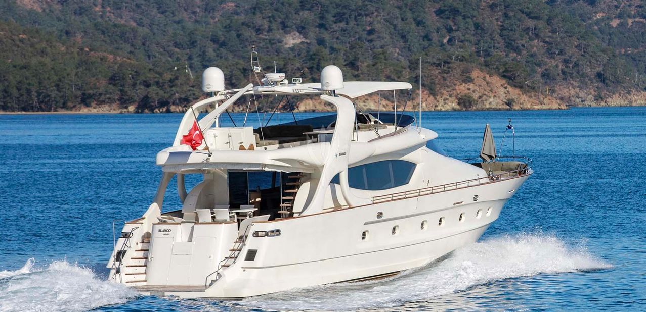 Blanco Charter Yacht