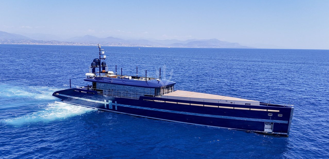 Blade II Charter Yacht