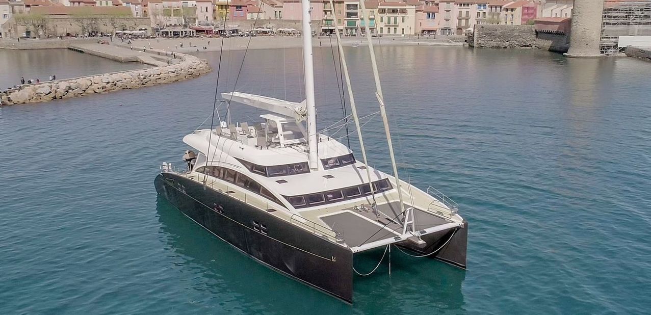 Houbara Charter Yacht