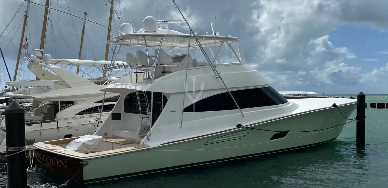 Pontoon Charter Yacht