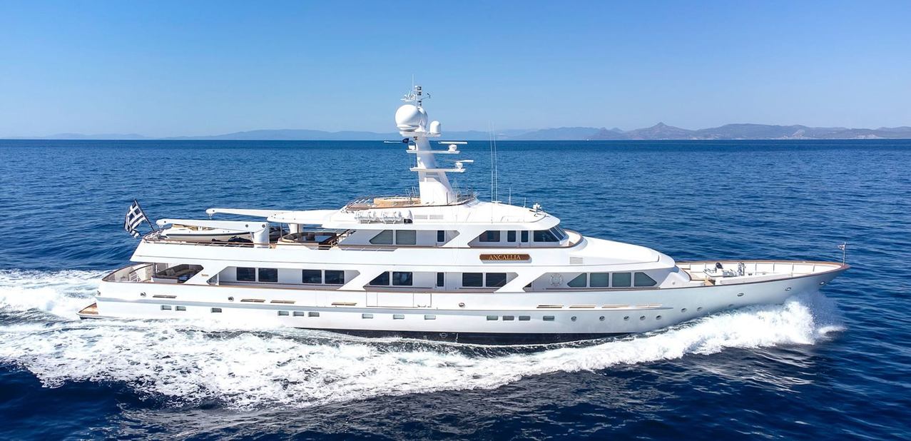 Ancallia Charter Yacht