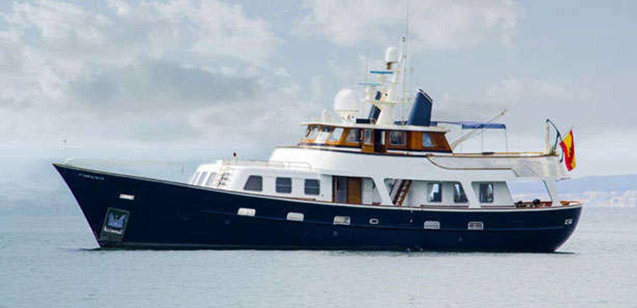 Hannibal Charter Yacht