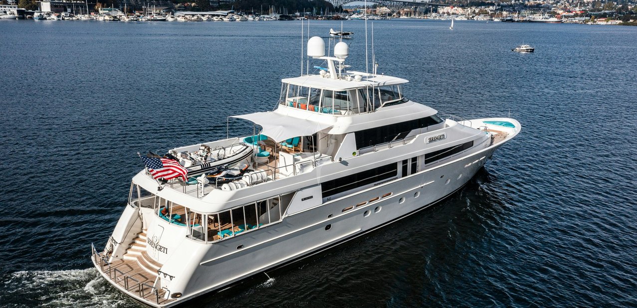 Luxury Charter Yacht Serengeti