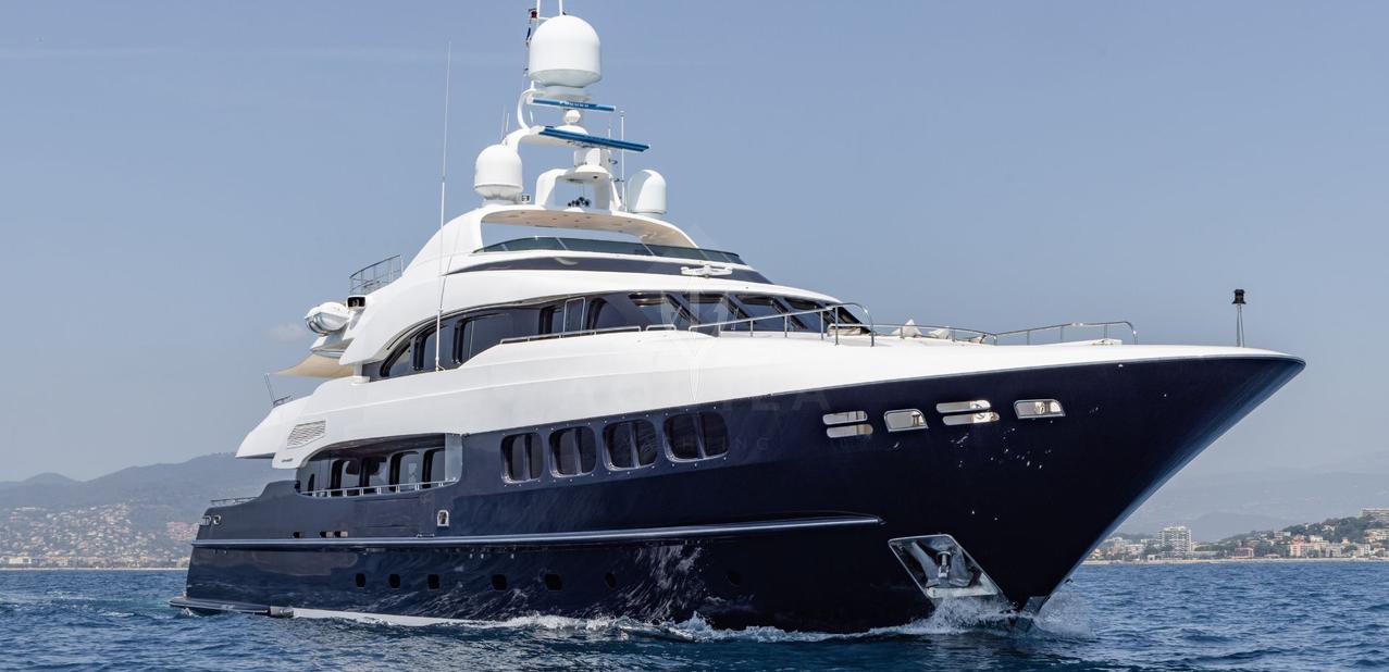 My Way V Charter Yacht