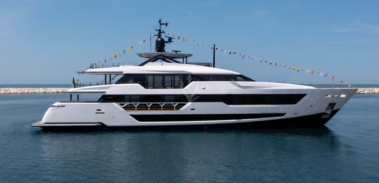 Amare Charter Yacht