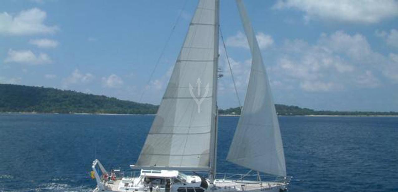 Ke Ama II Charter Yacht