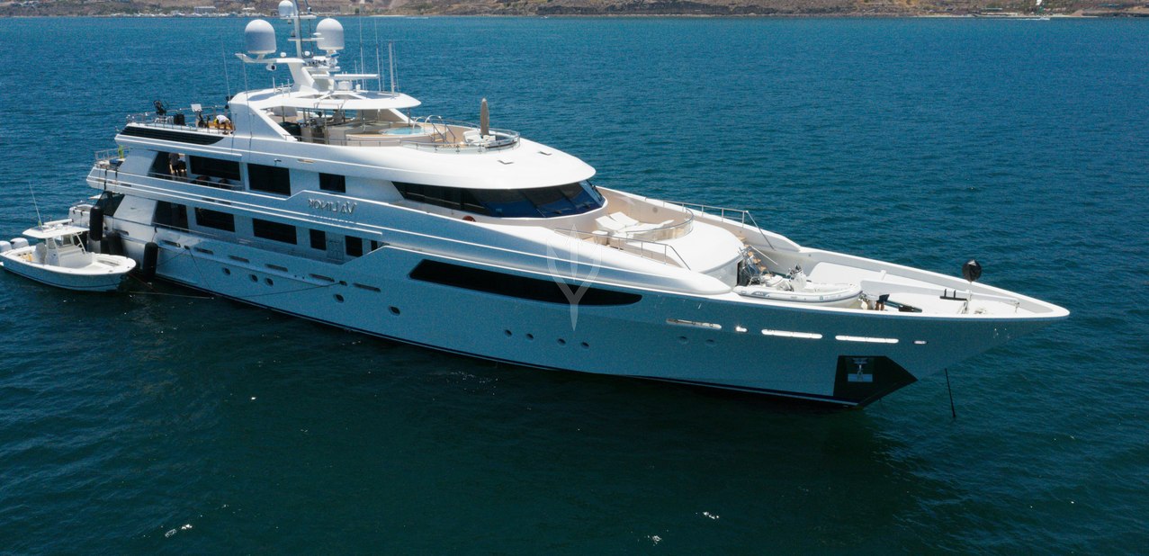 Valinor Charter Yacht