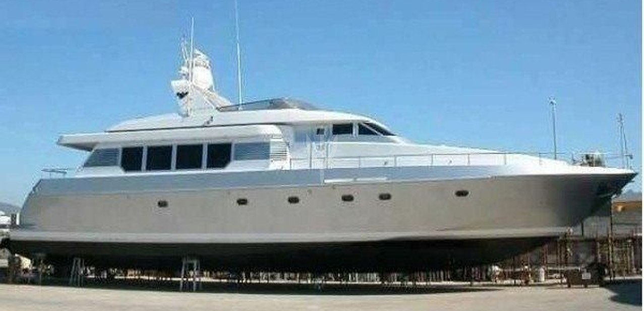 Besame Mucho Charter Yacht