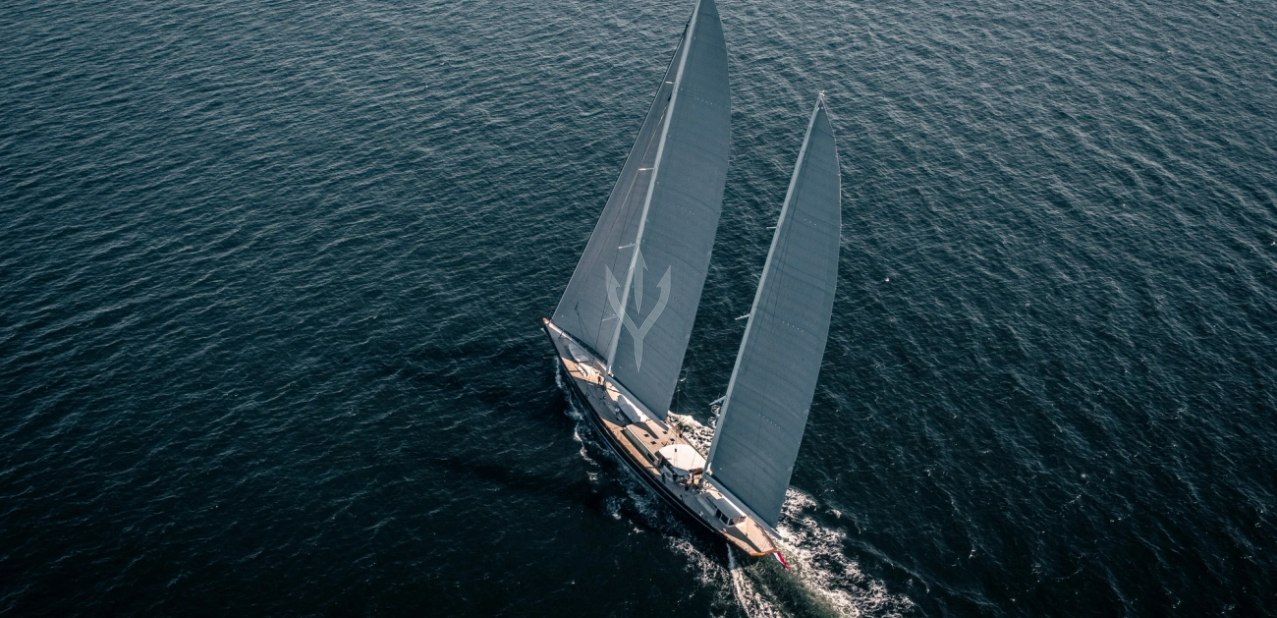Aquarius Charter Yacht