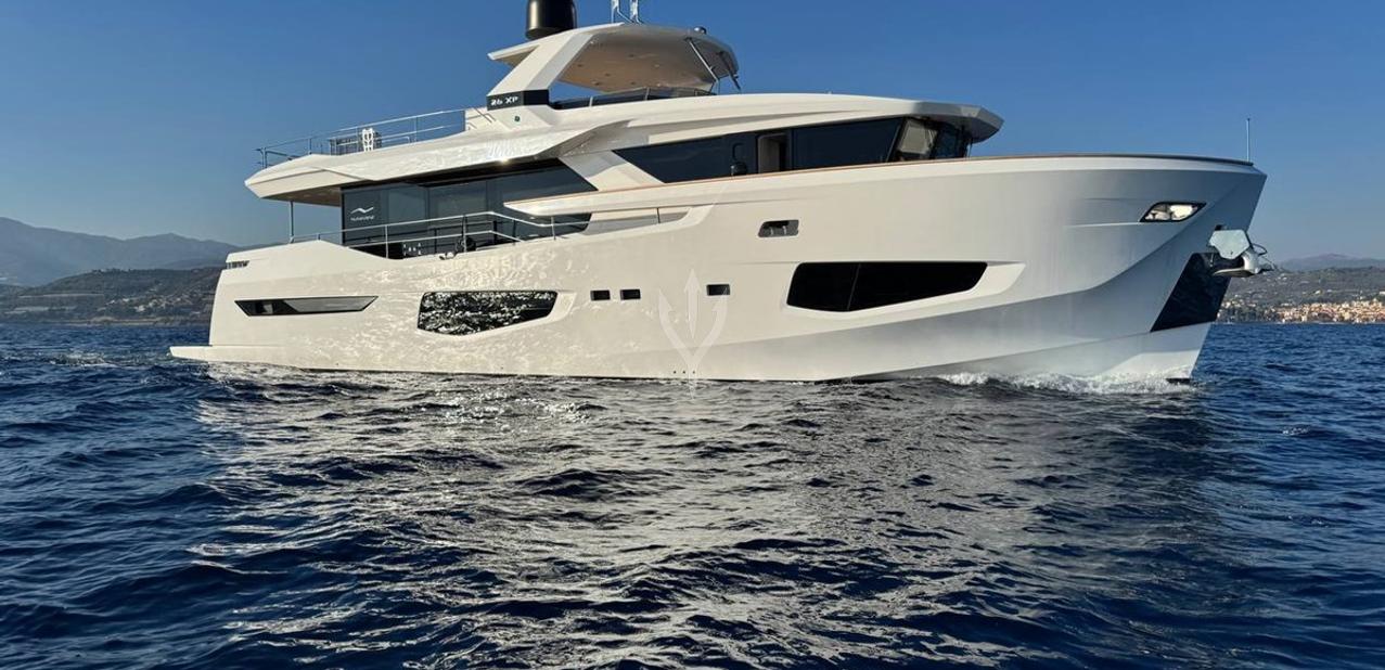 Maoria Charter Yacht