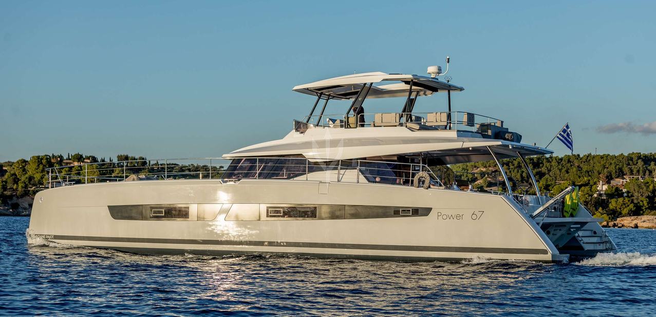 D2 Charter Yacht