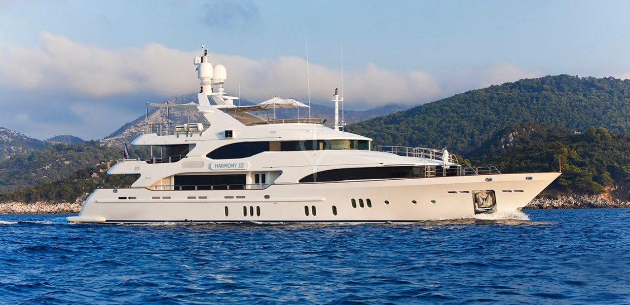 Everblue Charter Yacht