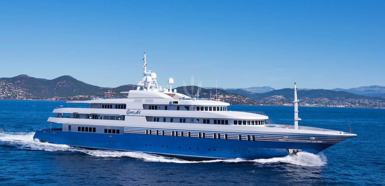 Queen Miri Charter Yacht