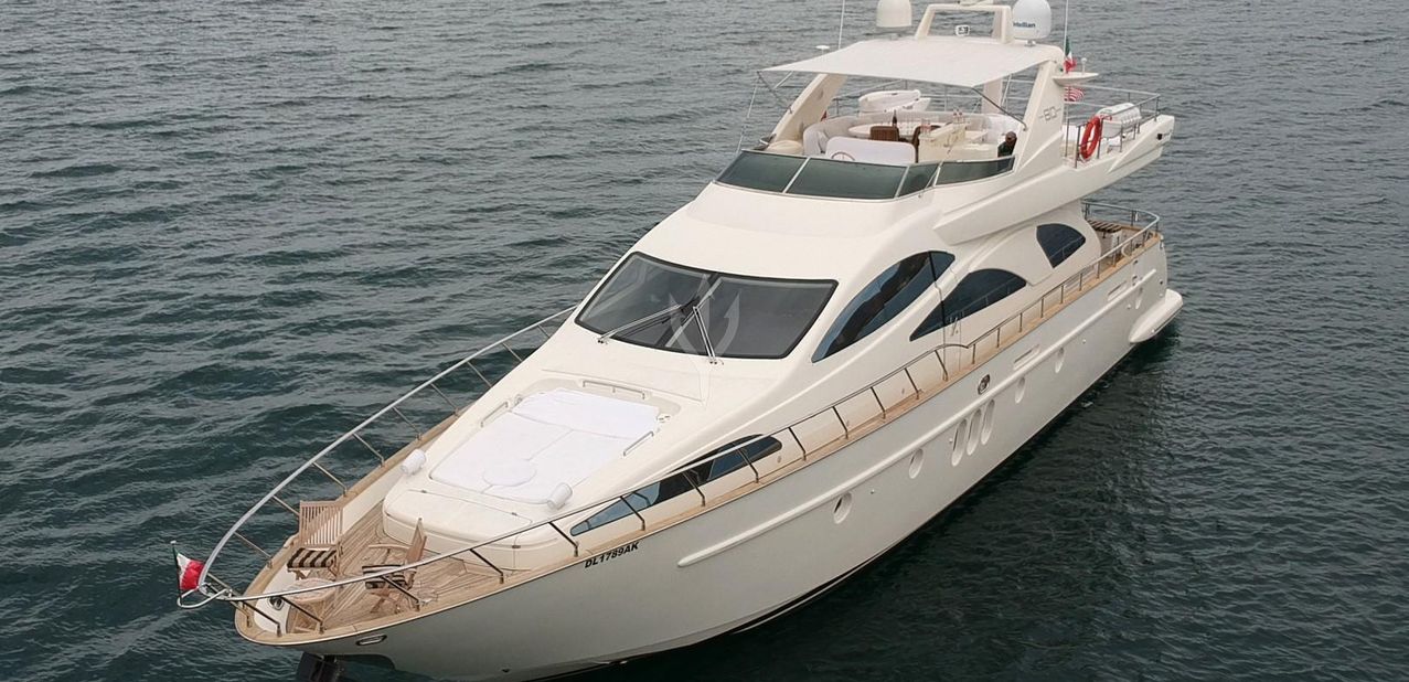 Libero Charter Yacht