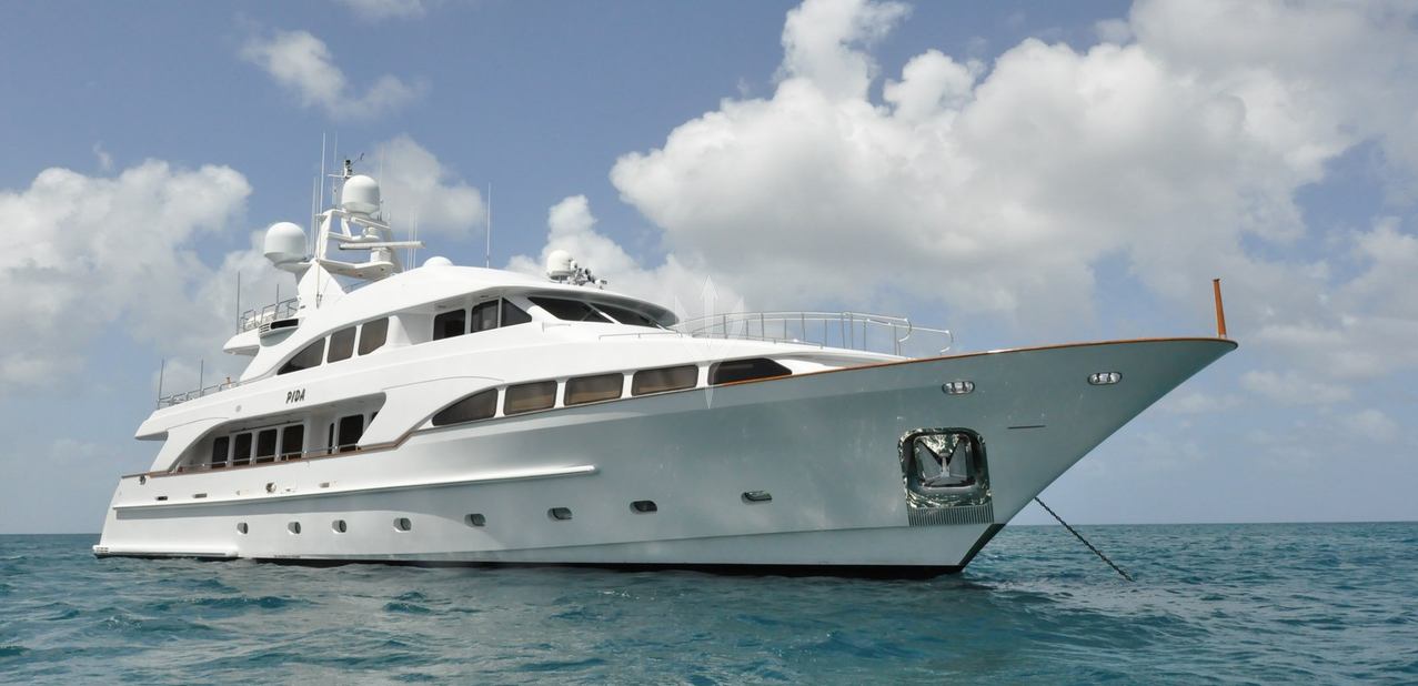 Hoshi Charter Yacht