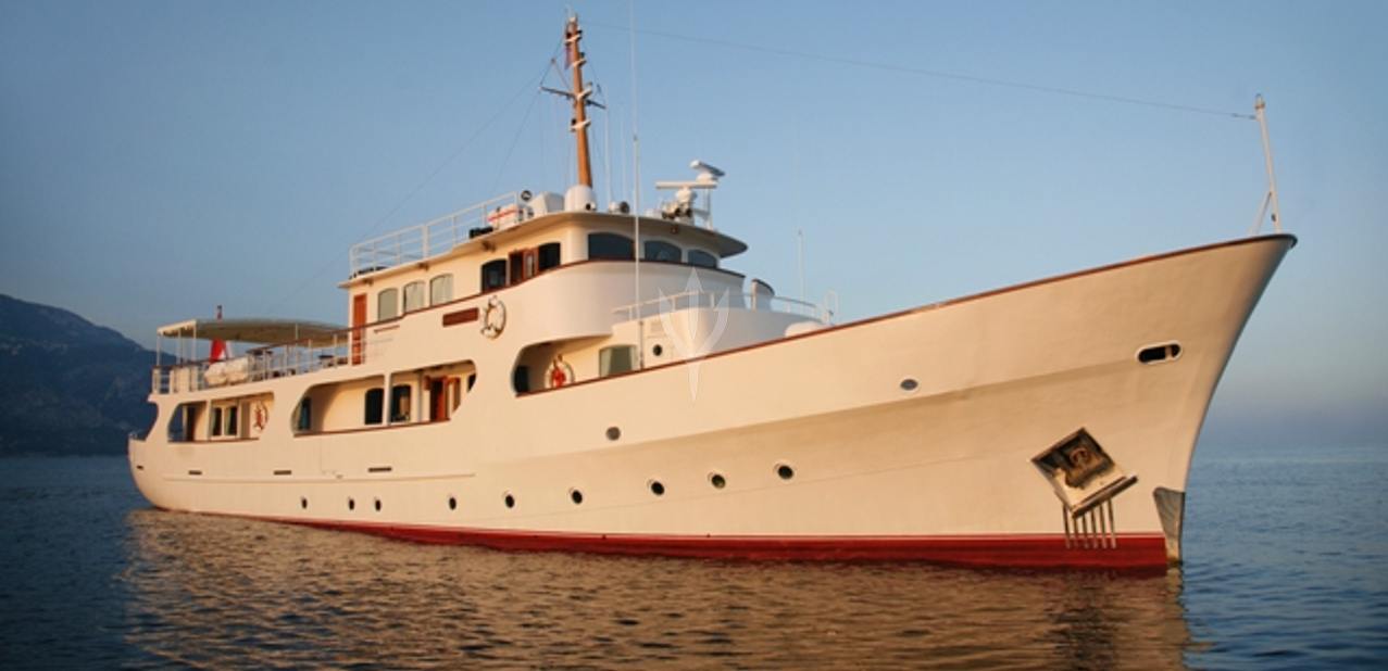 Montrevel Charter Yacht