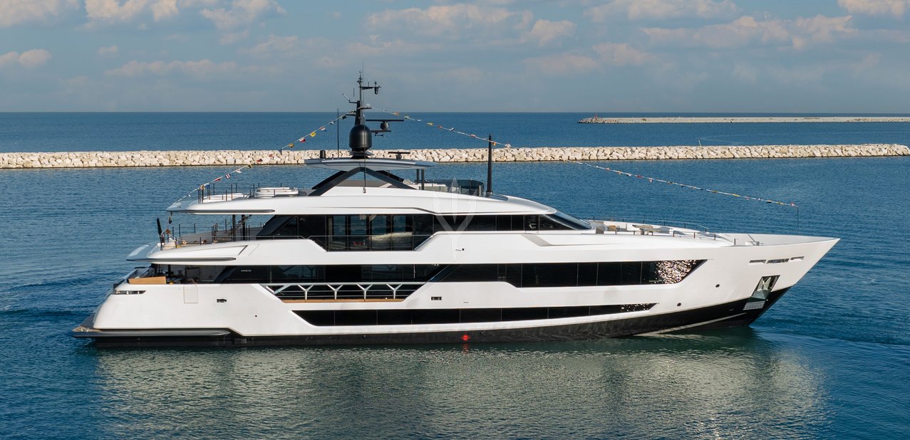 Lady Dia Charter Yacht