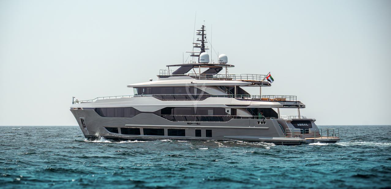 Majesty 120/05 Charter Yacht