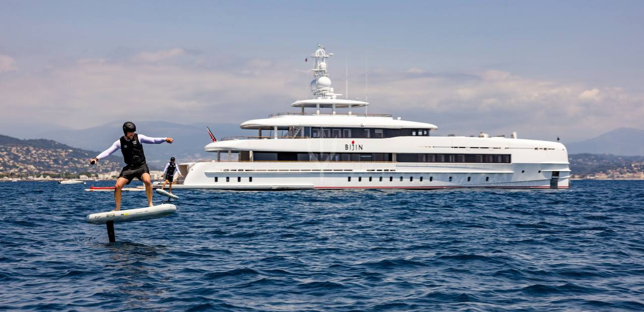 Bijin Charter Yacht