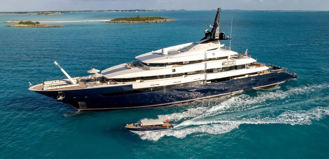 man steel yacht