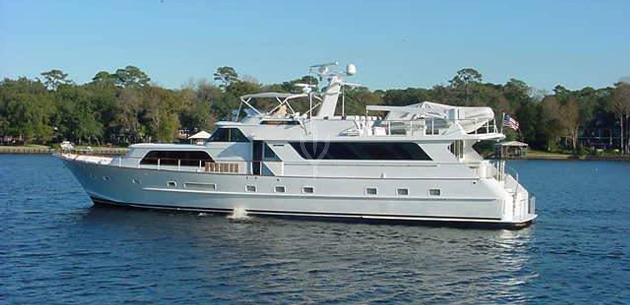 La Isla Charter Yacht