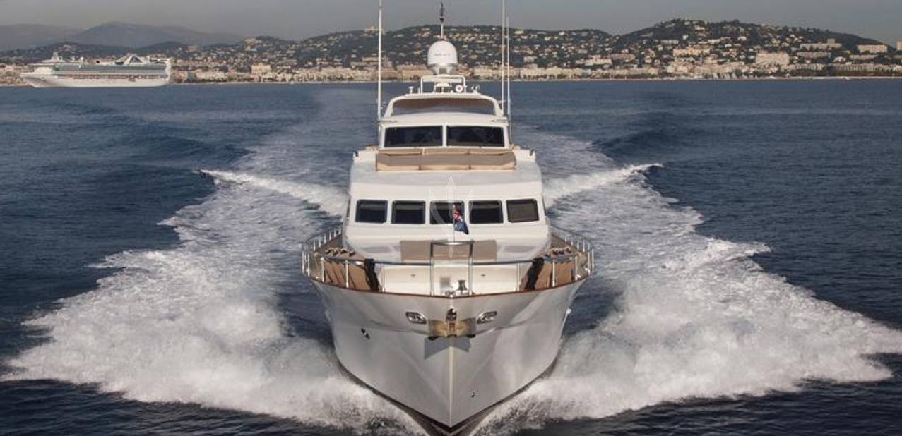 Eight Oceans Charter Yacht