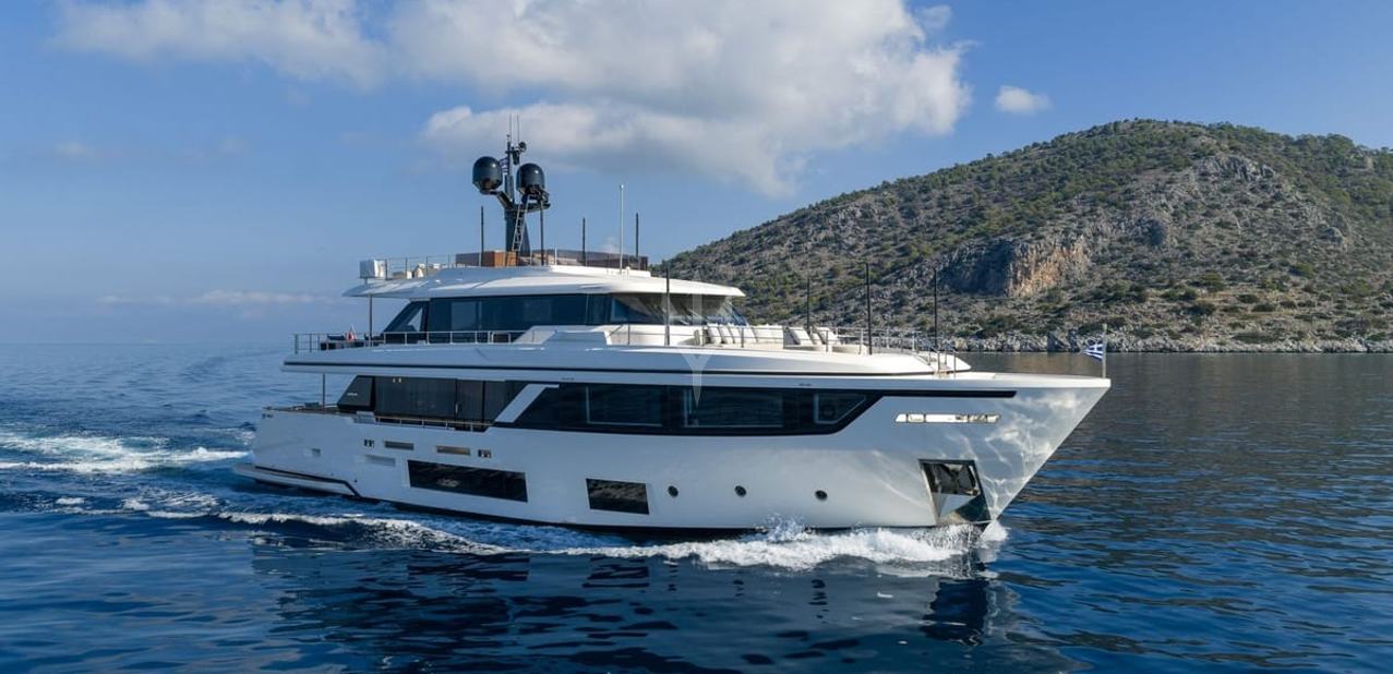 Mrs L Charter Yacht