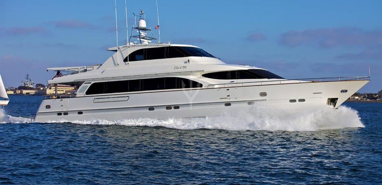 C'est La Vie Charter Yacht