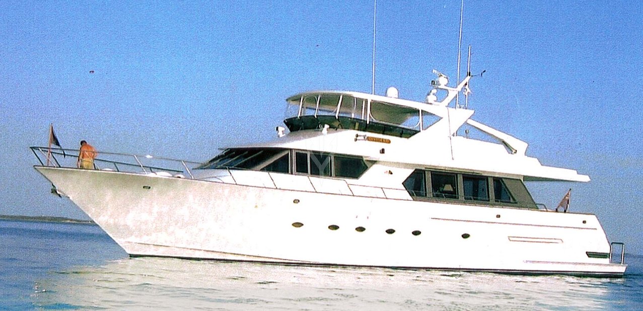 Dividend Charter Yacht