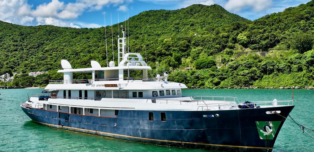 Western Isles Charter Yacht