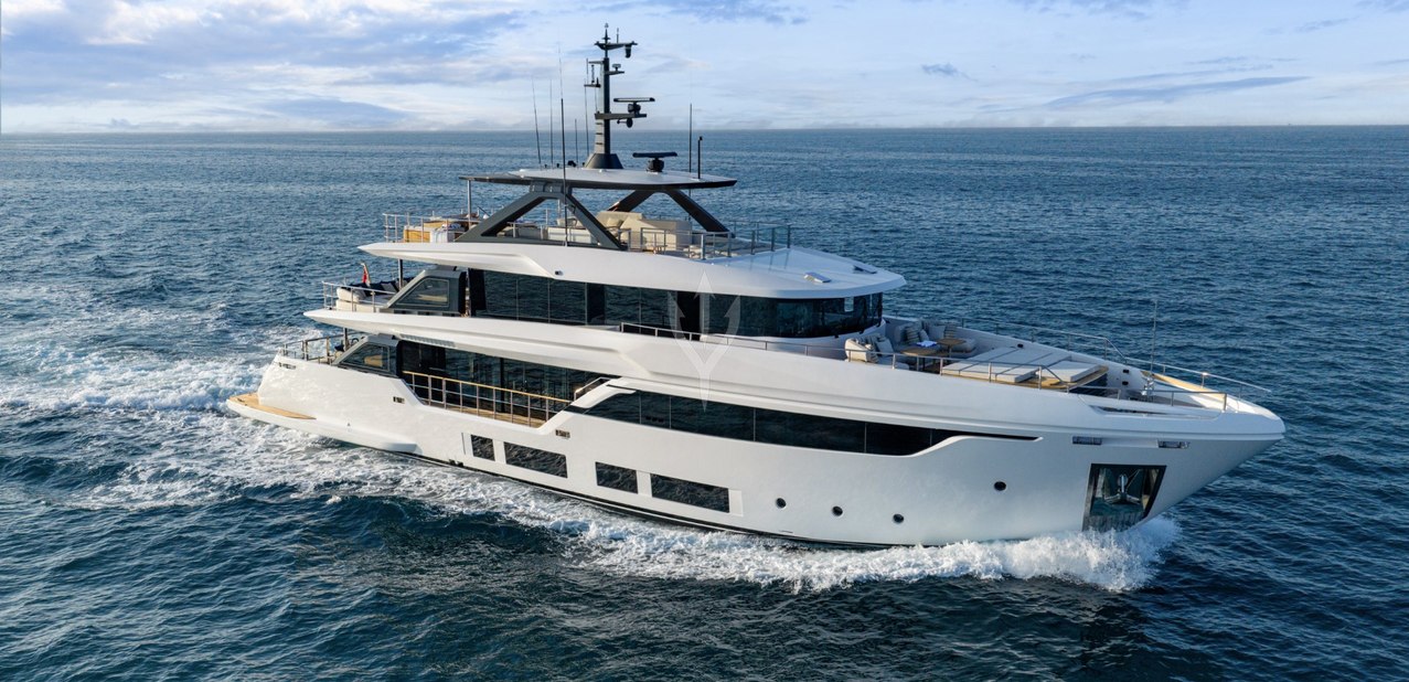 Goal Charter Yacht
